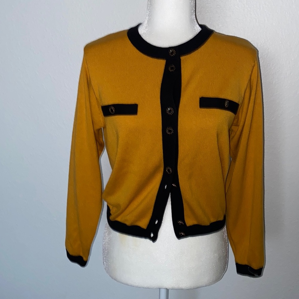 Casual Corner cardigan